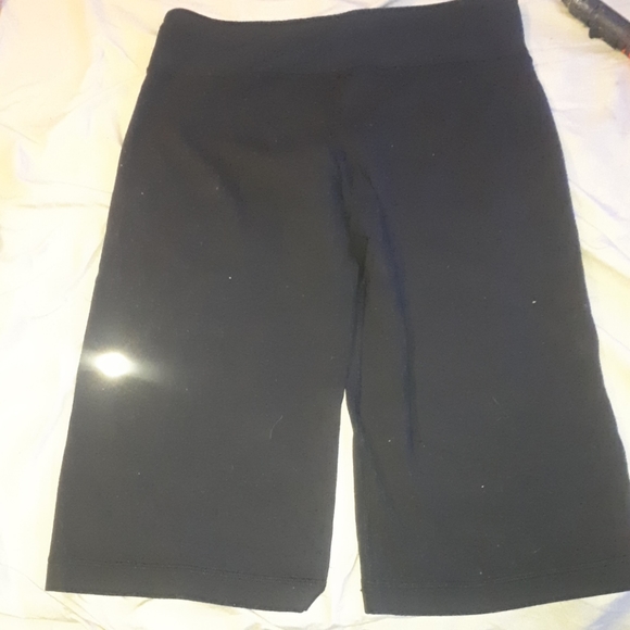 Womans lullulemon shorts - Picture 2 of 3